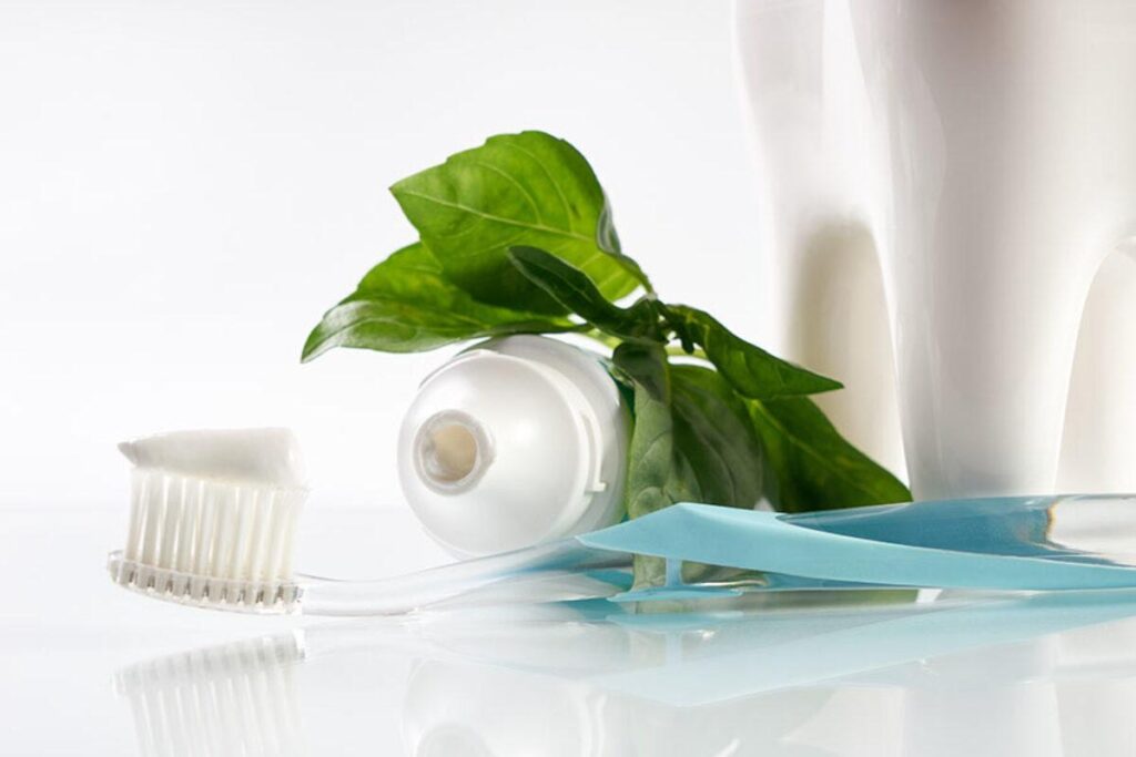 Smile Bright: The Amazing Perks of Natural Oral Care!